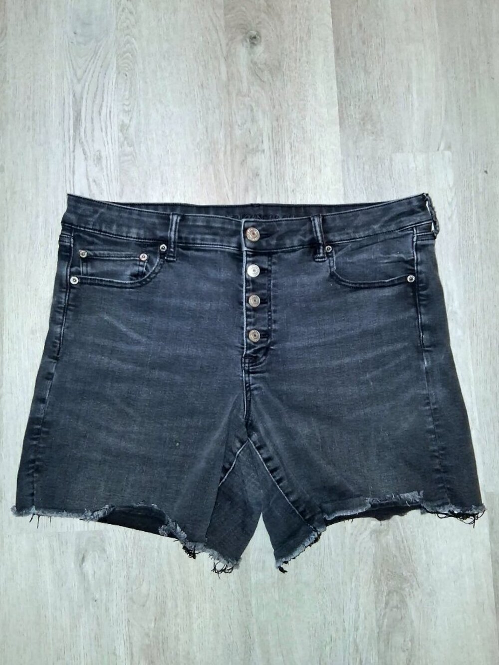 American Eagle Stretch Midi Jean Shorts Size 18 Distressed Black Denim Charcoal